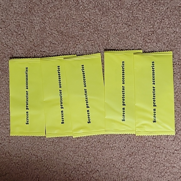 🔥10/$15 Screen Protector Accessories x 5 - Picture 1 of 2